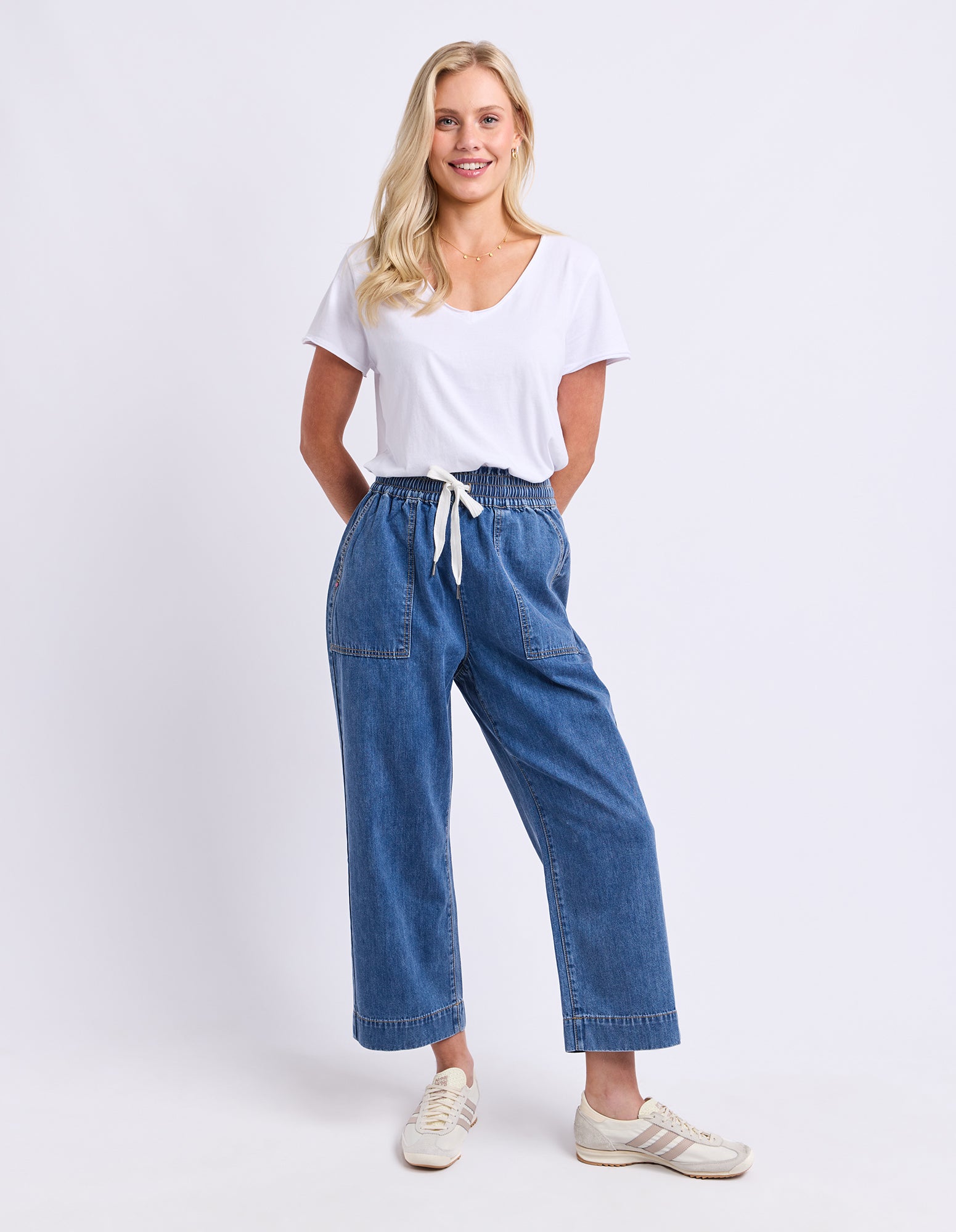 Greta Slim Leg Pant Mid Blue Wash