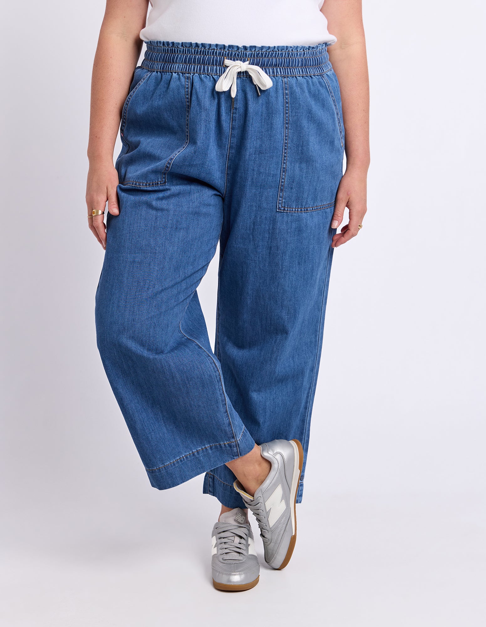 Greta Slim Leg Pant Mid Blue Wash