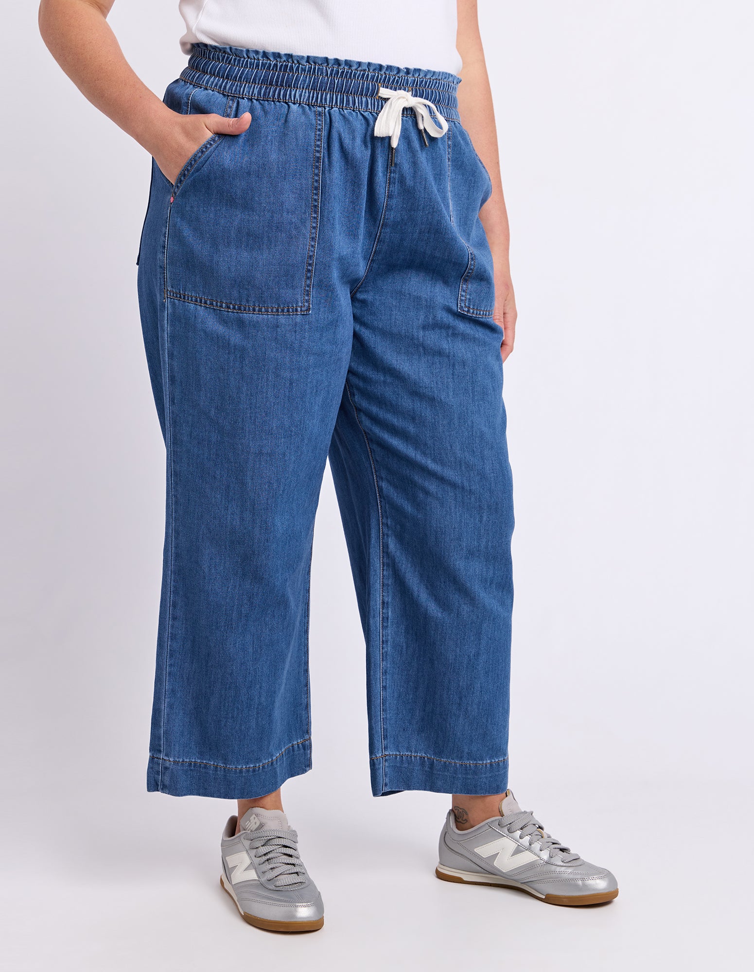 Greta Slim Leg Pant Mid Blue Wash