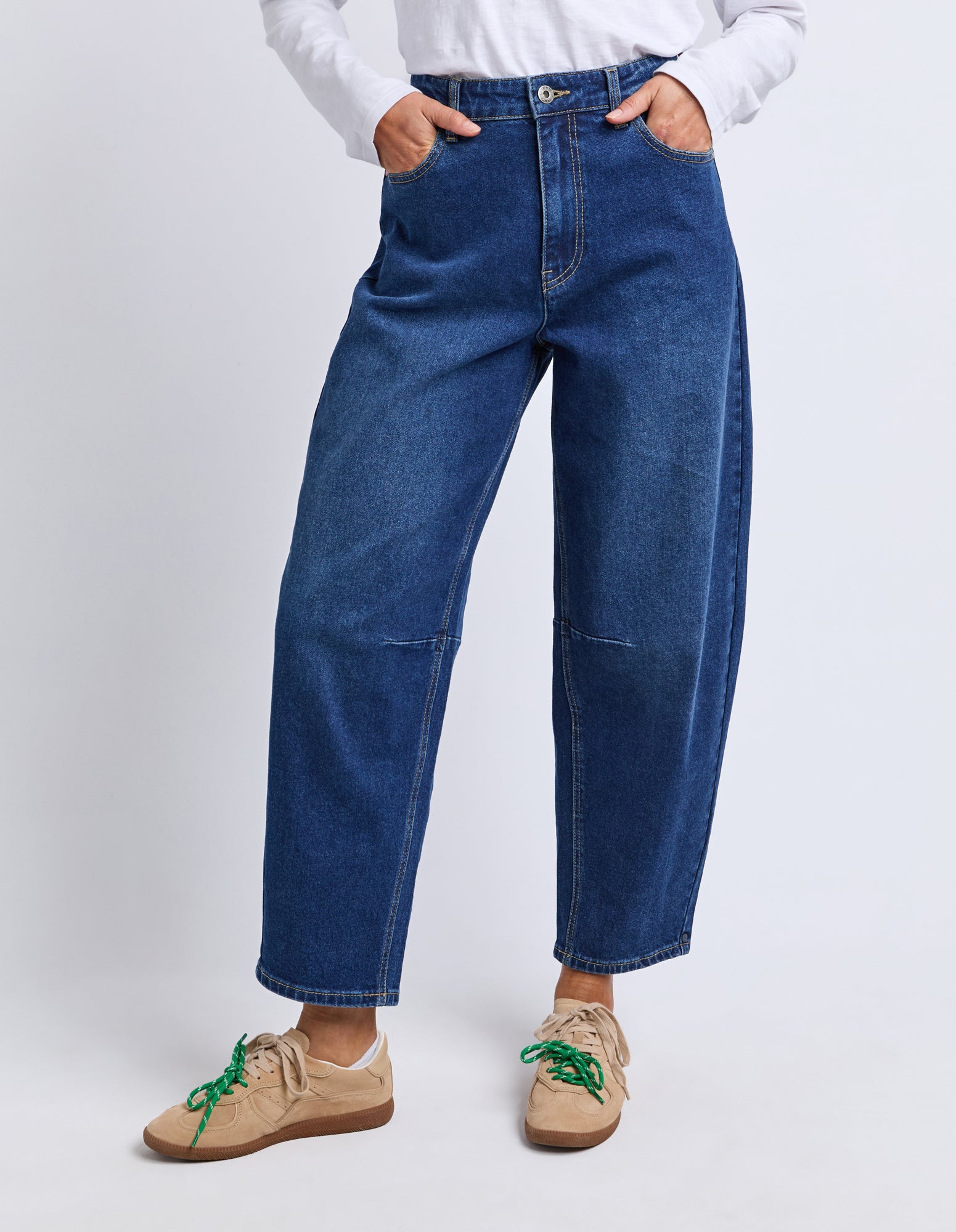 Bessie Barrel Leg Jean Dark Blue Wash