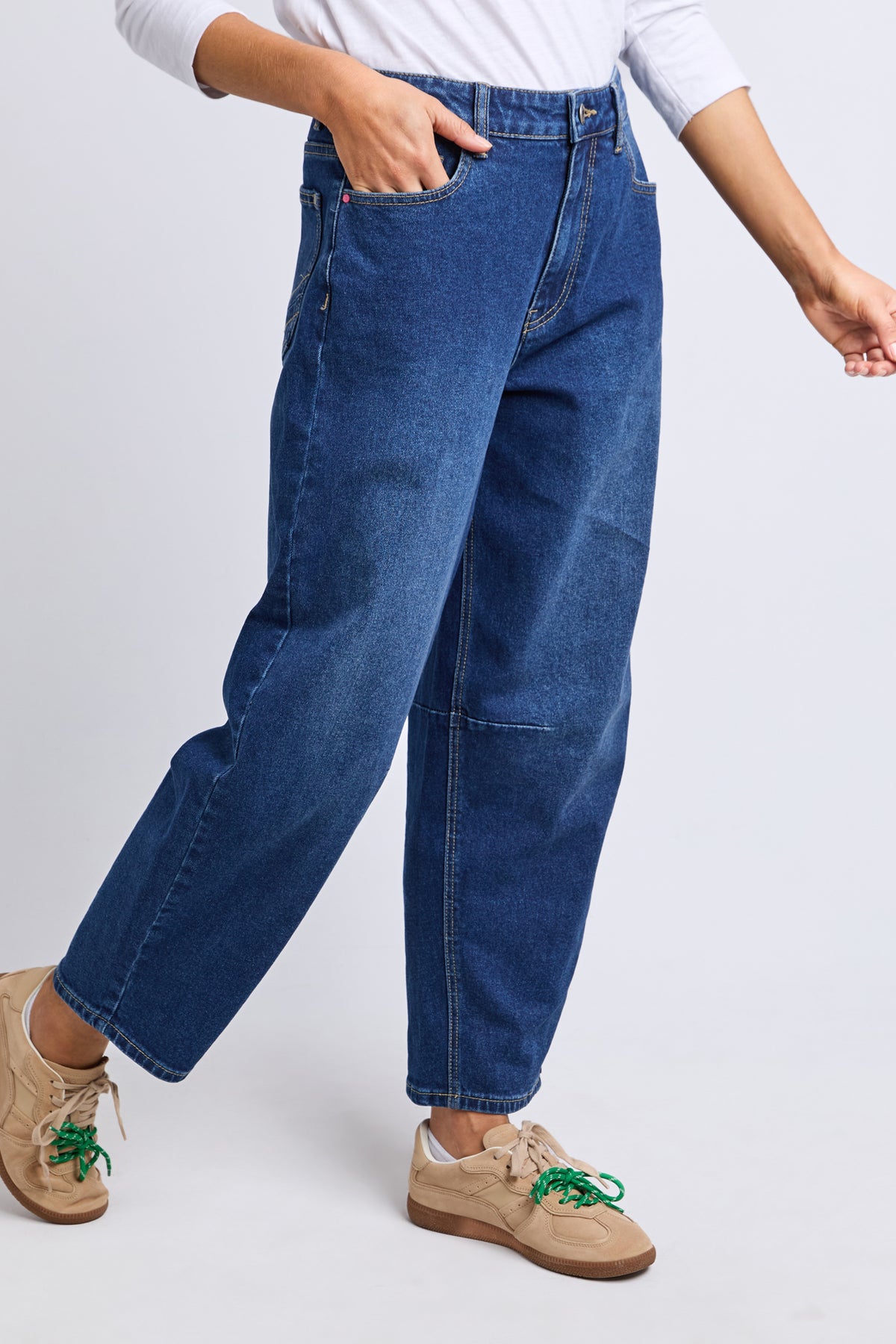Bessie Barrel Leg Jean Dark Blue Wash