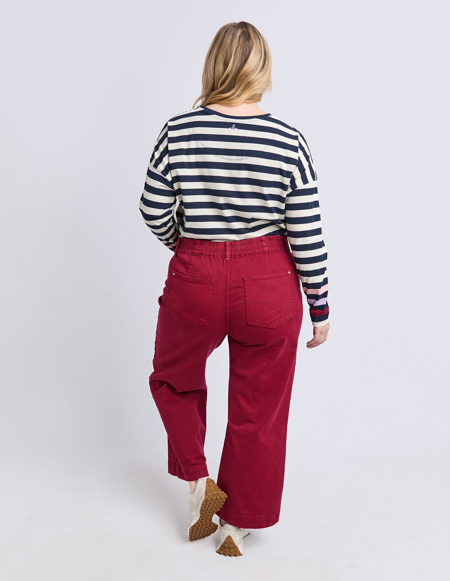 Delphi Front Pocket Jean Maroon
