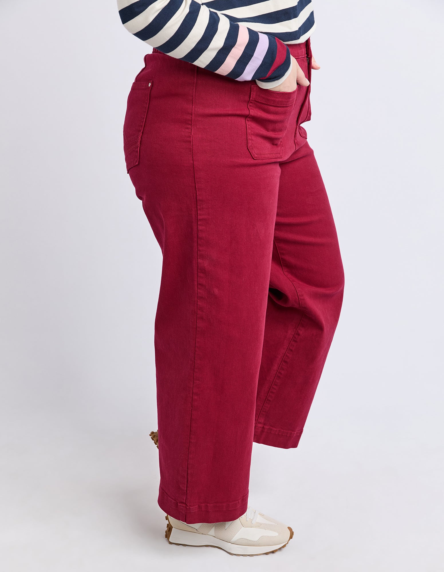 Delphi Front Pocket Jean Maroon