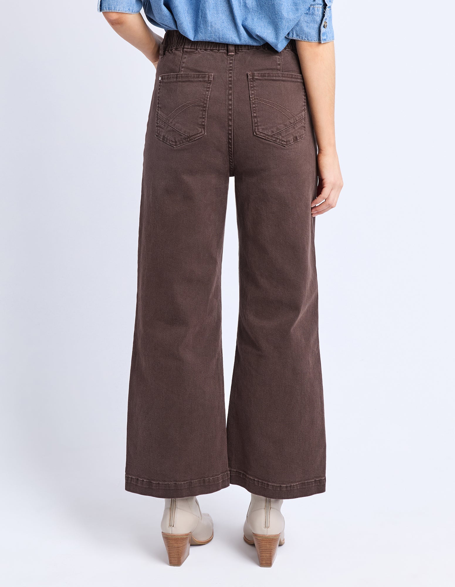 Delphi Front Pocket Jean Chocolate