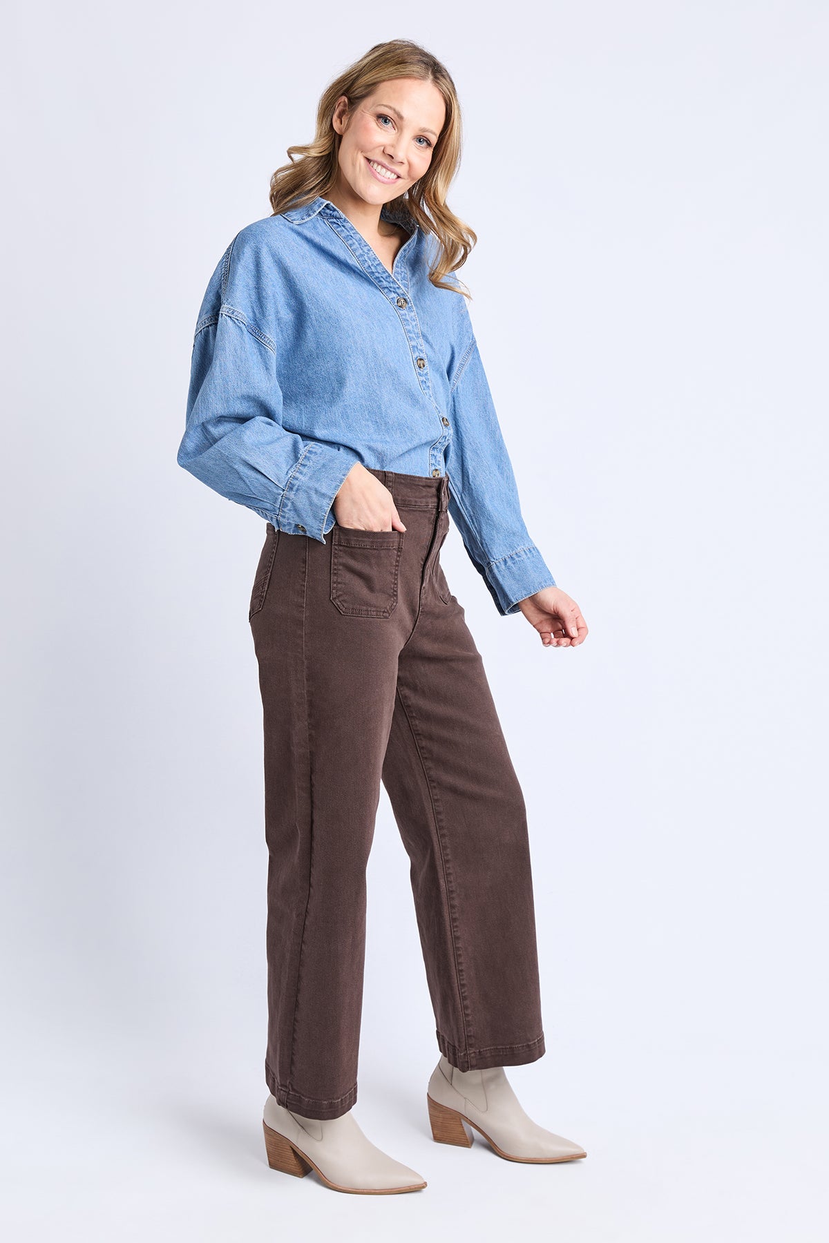 Delphi Front Pocket Jean Chocolate
