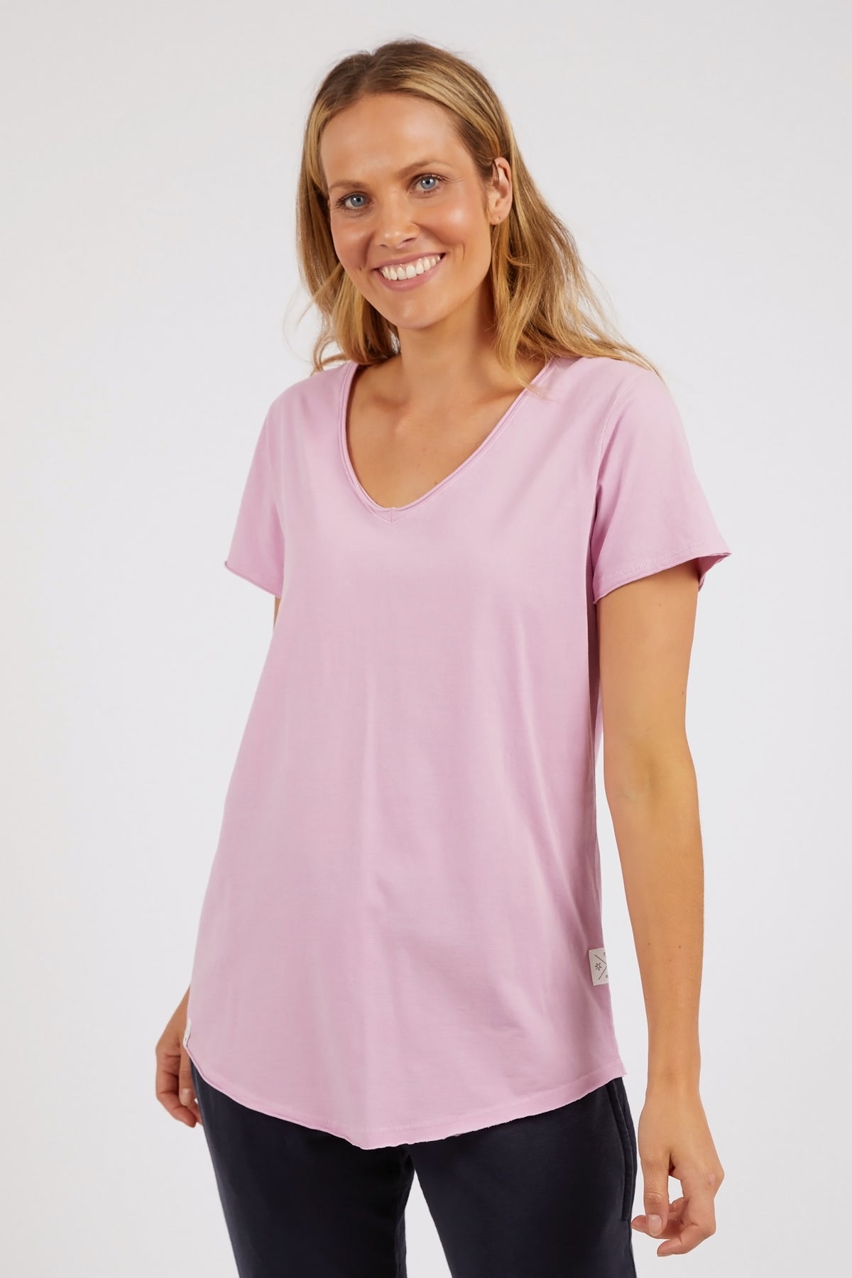 Fundamental Vee Tee Peony Pink