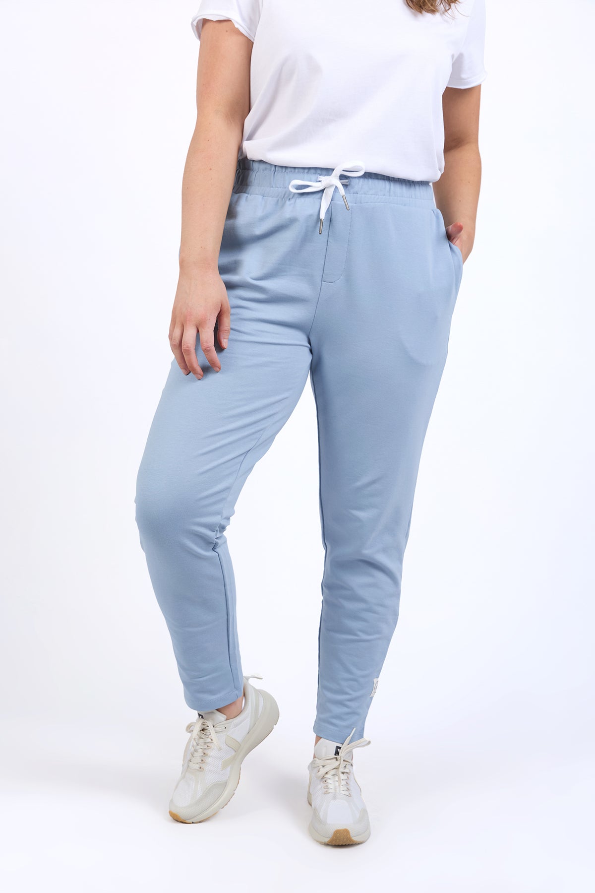 The Lobby Pant Steel Blue