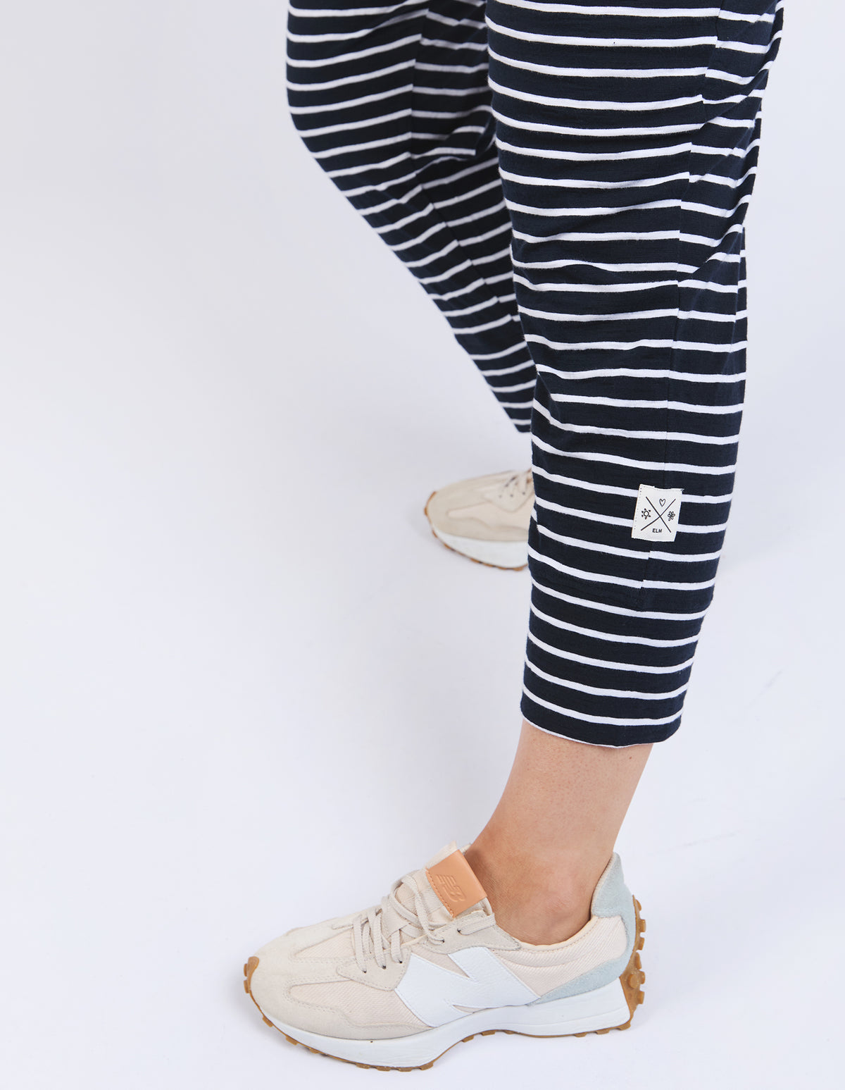 81X4148.NAVY_5_C_1770094935000