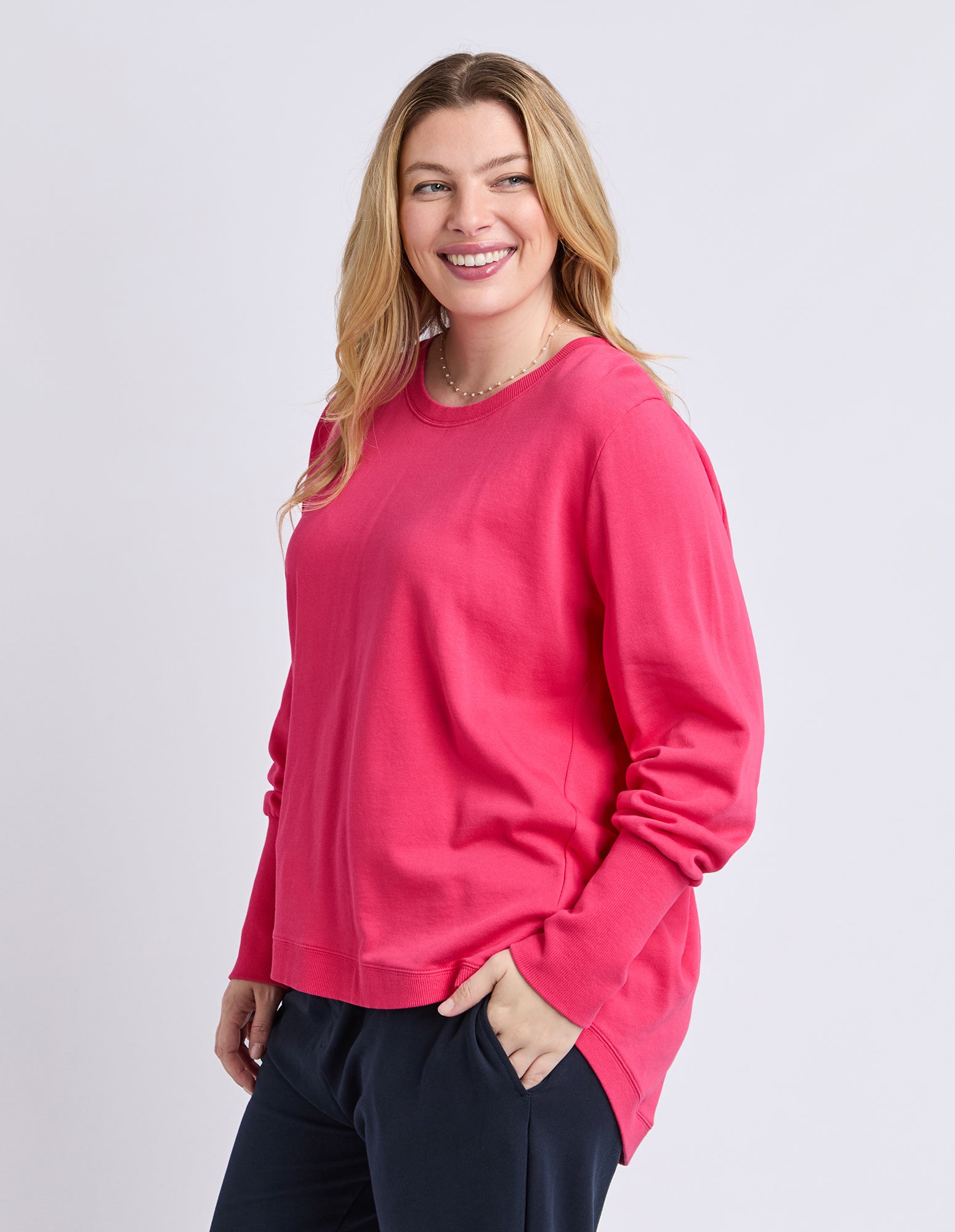 Divine Crew Dark Pink