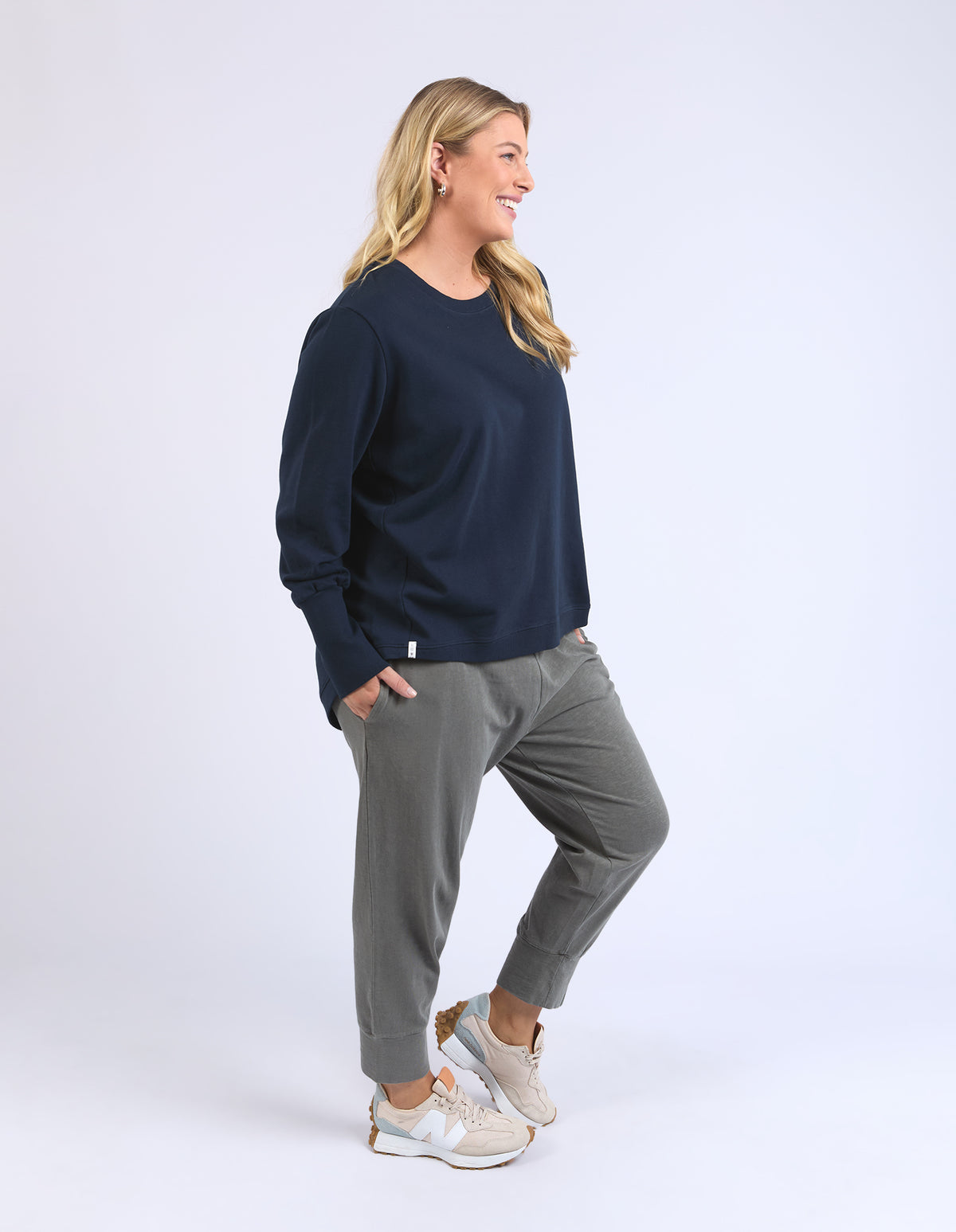 81X4169.NAVY_6_C_1770095427000