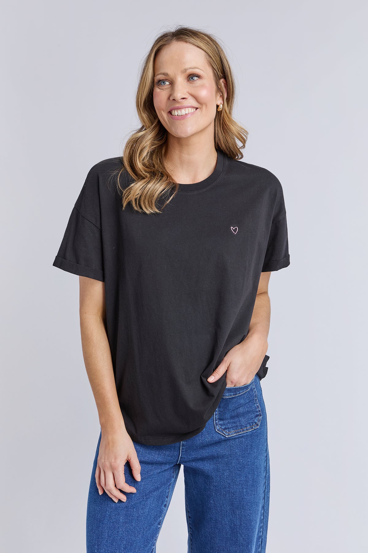 Halli S/S Tee Black