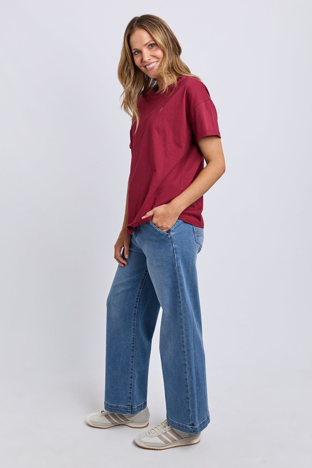Halli Short Sleeve Tee Maroon
