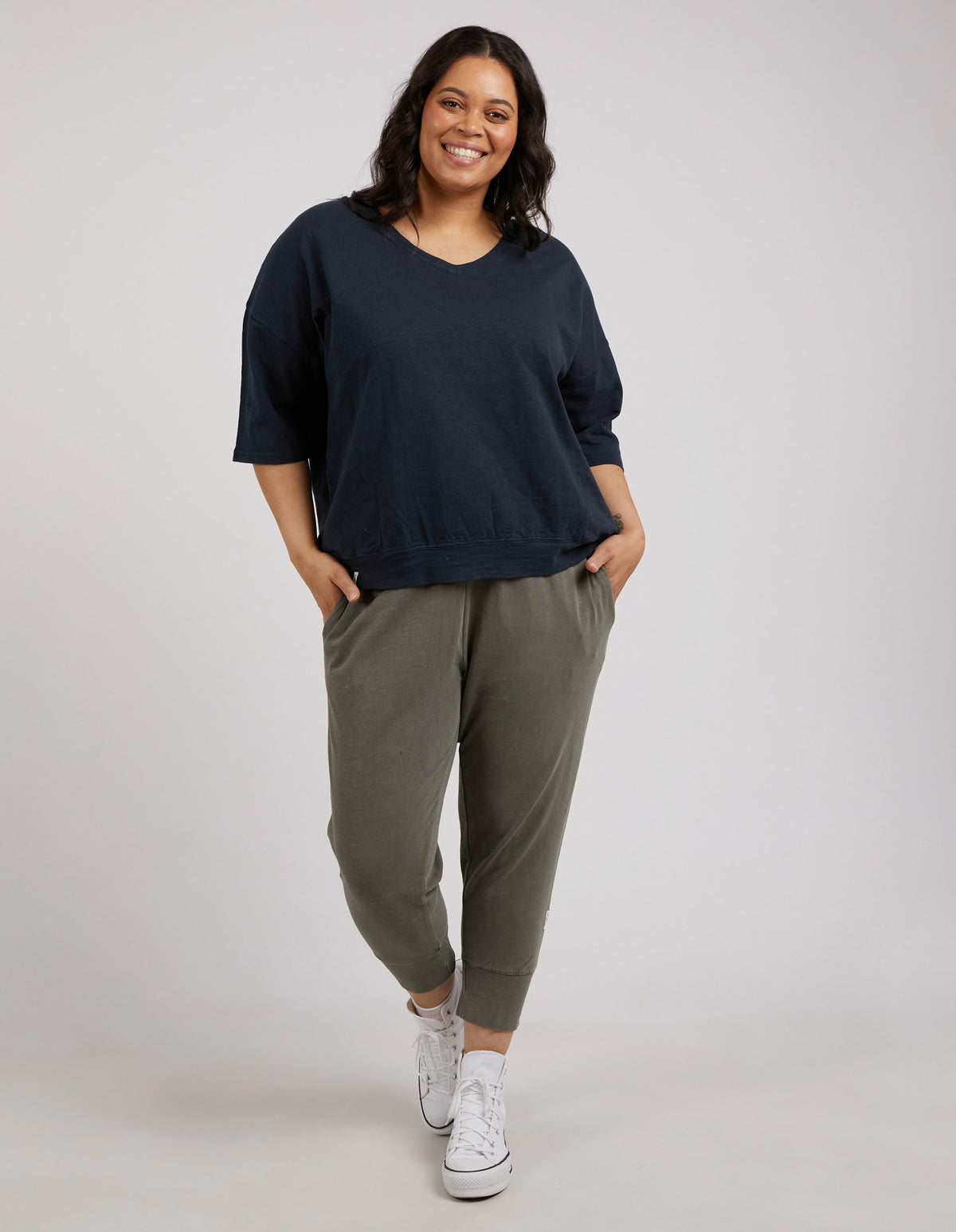 Mazie Vee Neck Navy