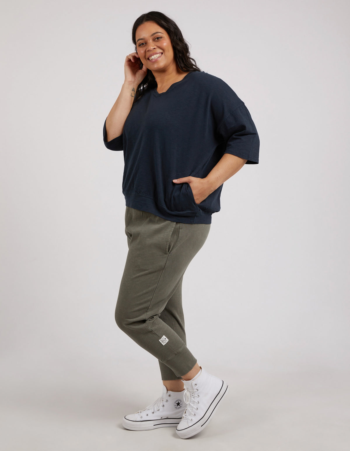 Mazie Vee Neck Navy