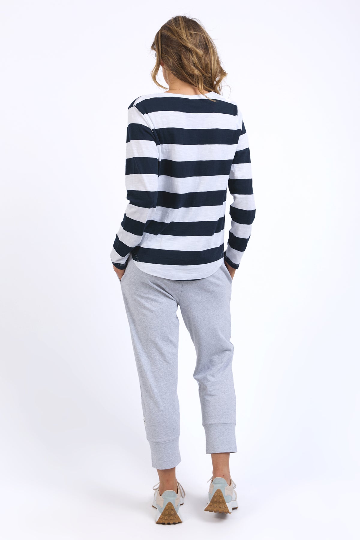 81X4418.NAVY_3_1742952444000