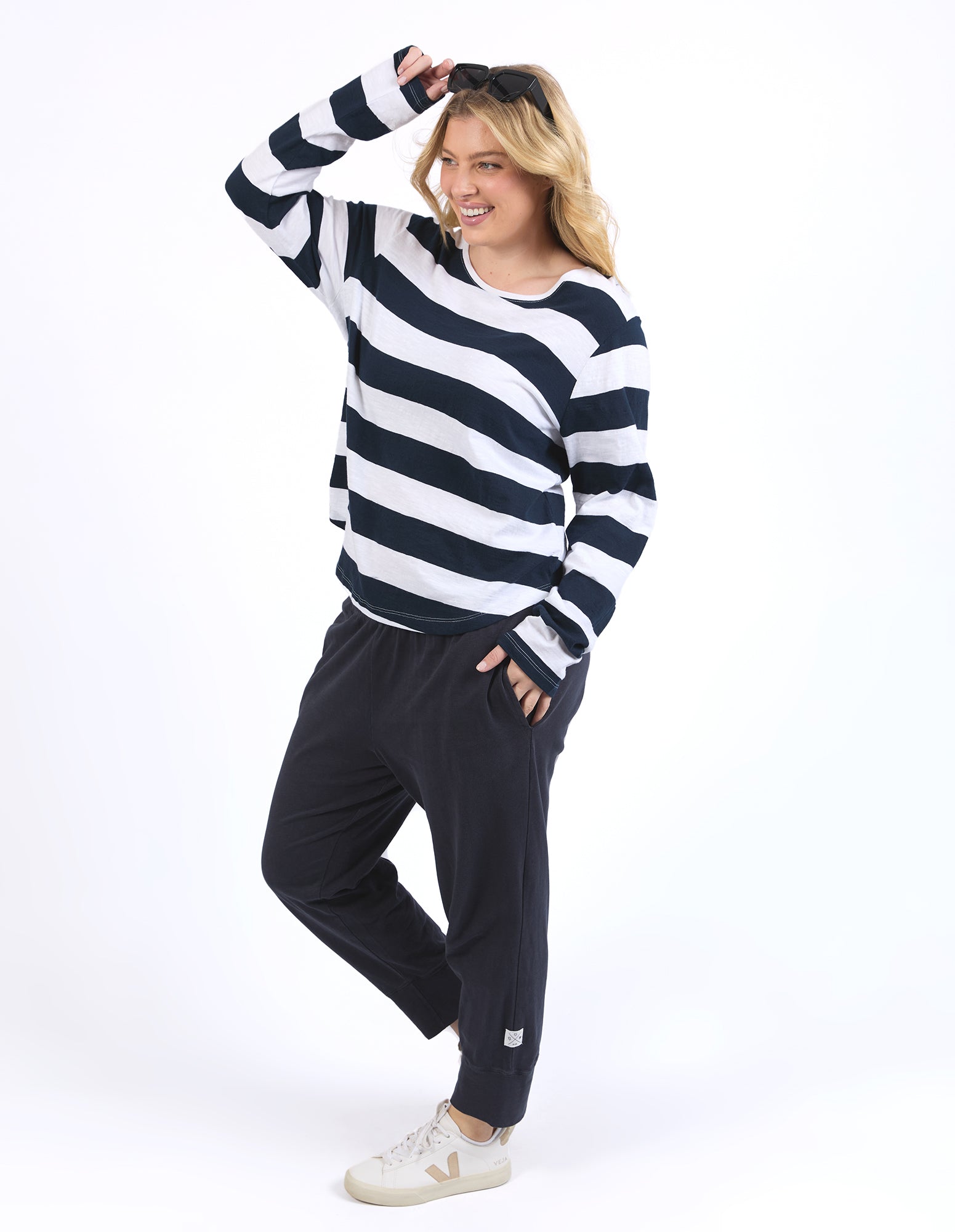 81X4418.NAVY_6_C_1742952456000