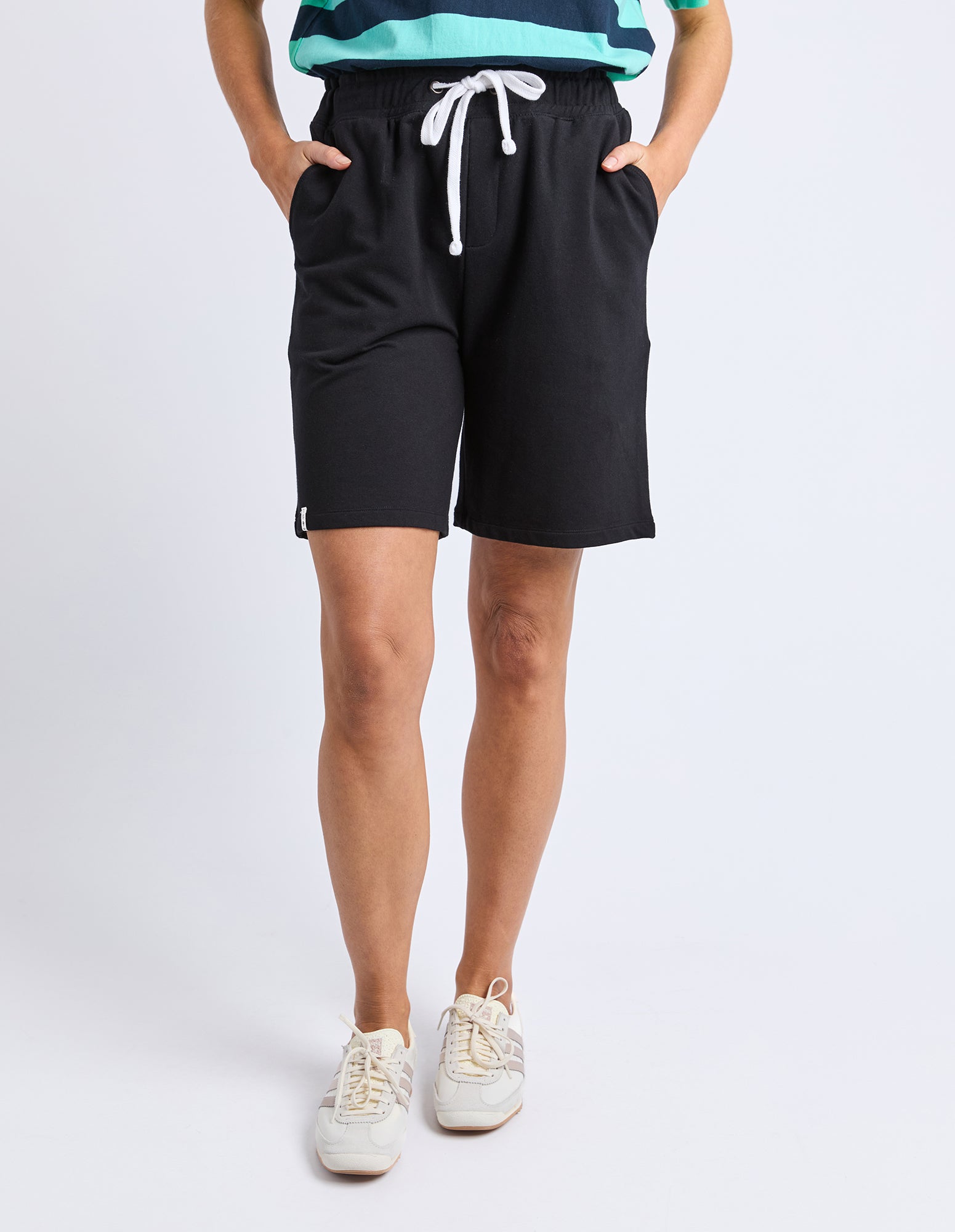 Ellis Fleece Short Black