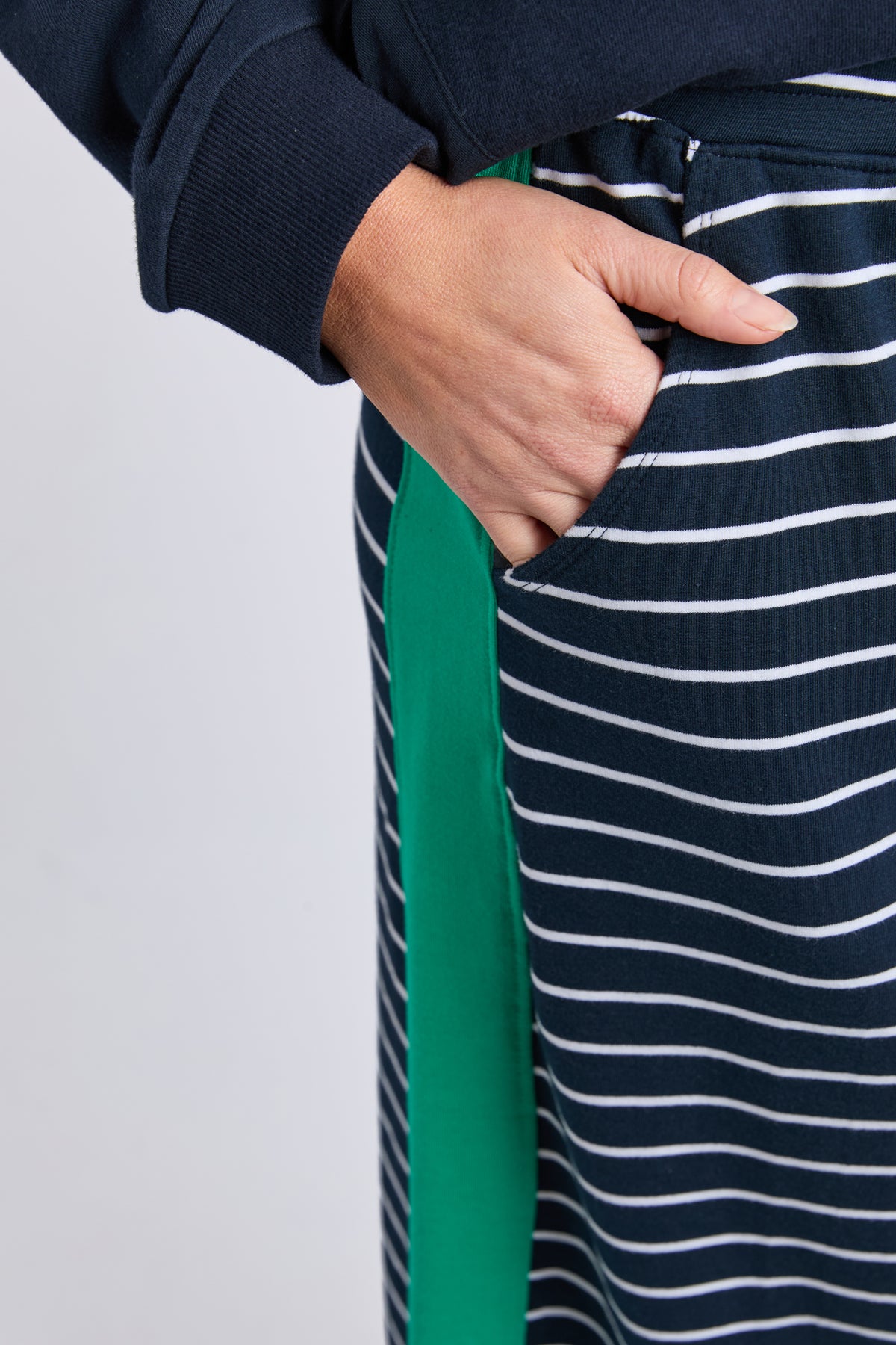 81X4568.NAVY_5_1770331201000