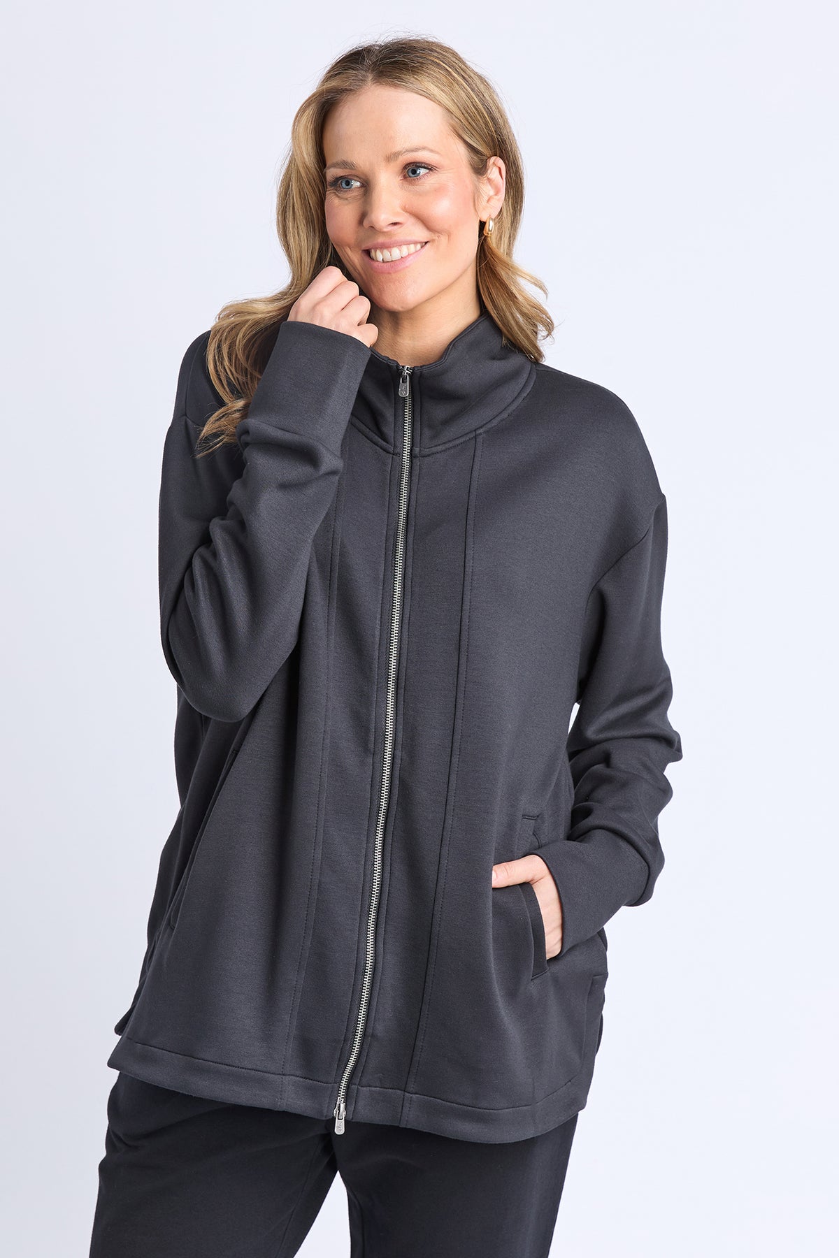 Beatrice Zip Thru Black