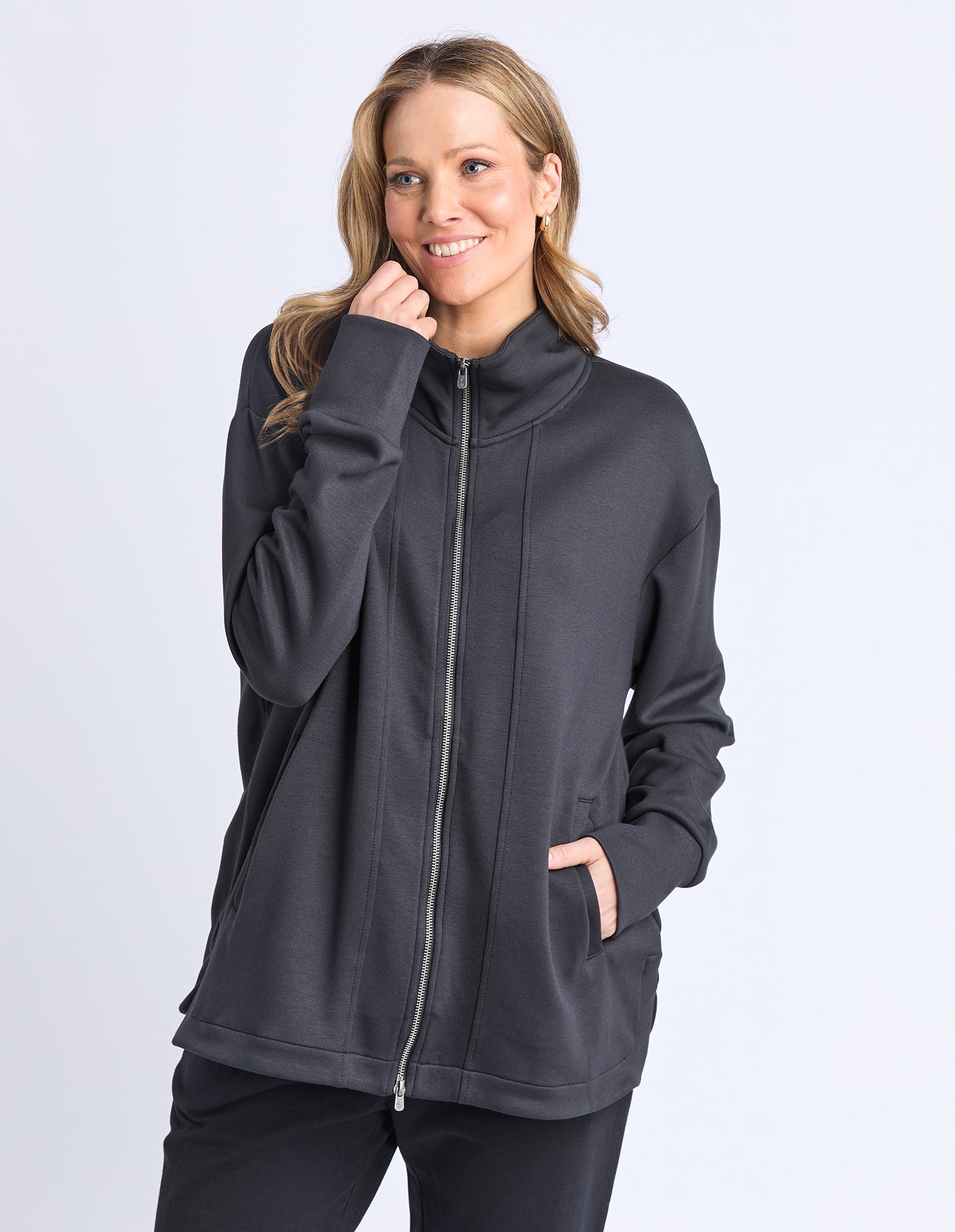 Beatrice Zip Thru Black