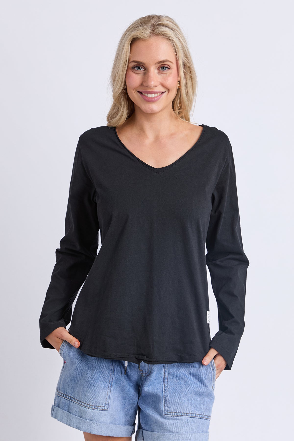 Pima Long Sleeve Vee Tee Black