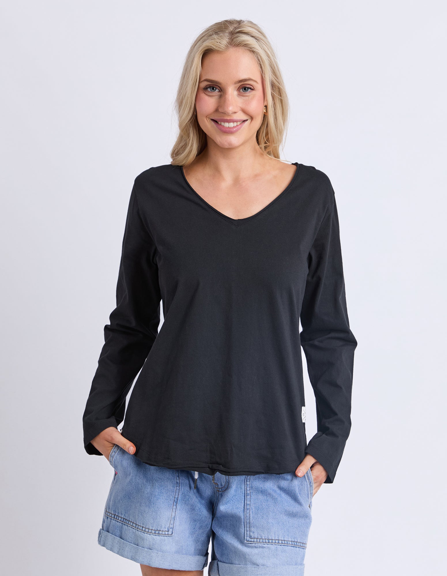 Pima Long Sleeve Vee Tee Black