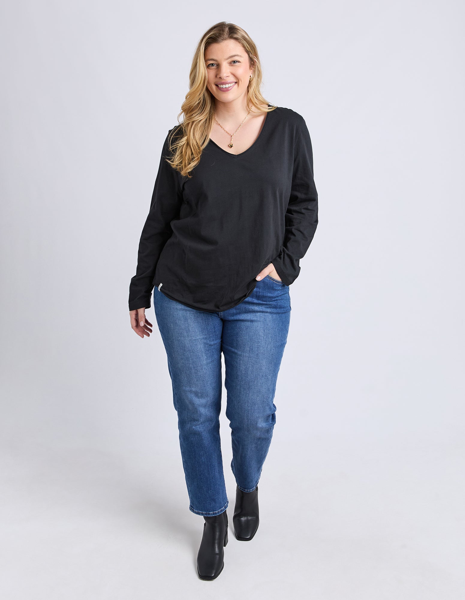 Pima Long Sleeve Vee Tee Black