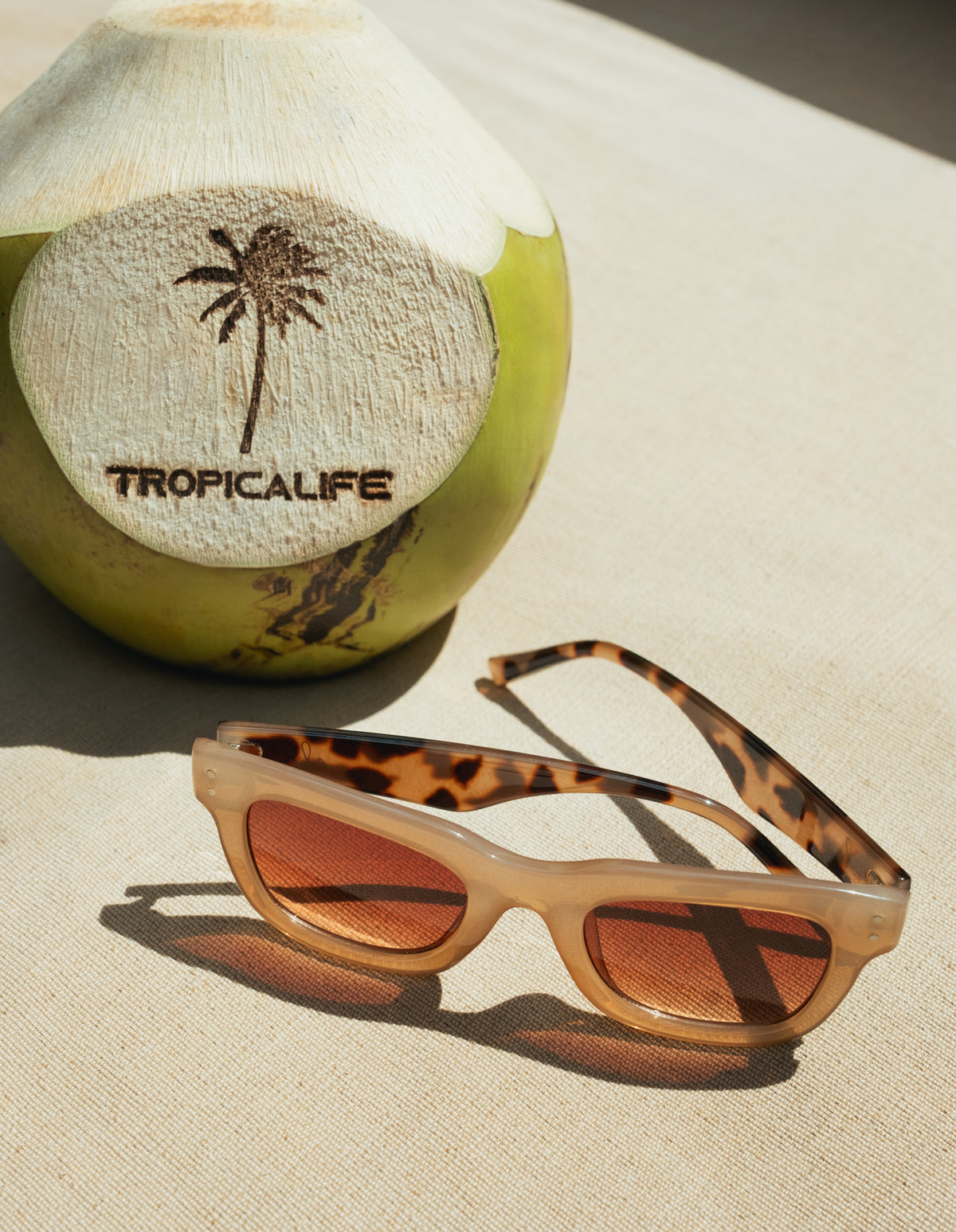 Sundays Sunglasses Beige Demi Tort