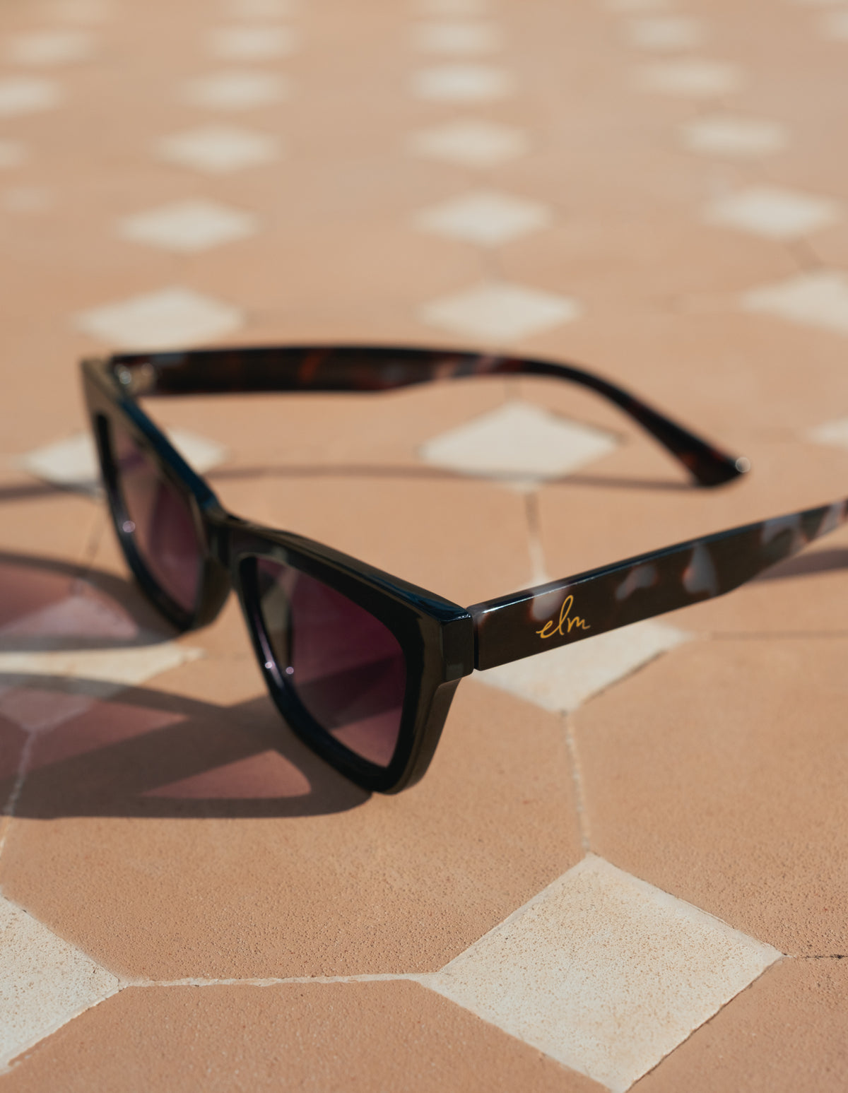 Margot Sunglasses Black Gloss