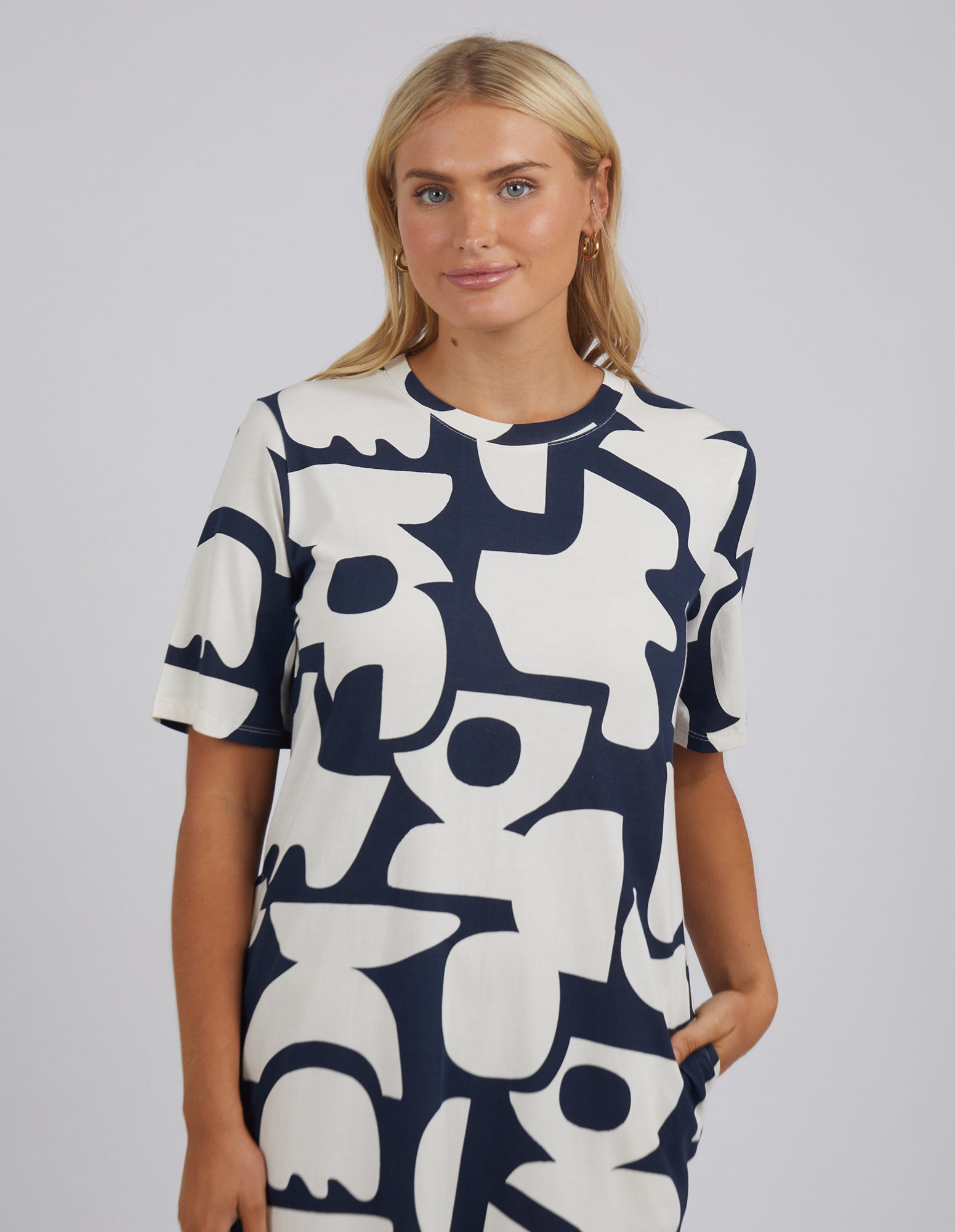 Miro Tee Dress Navy Geometric Print – Elm Lifestyle