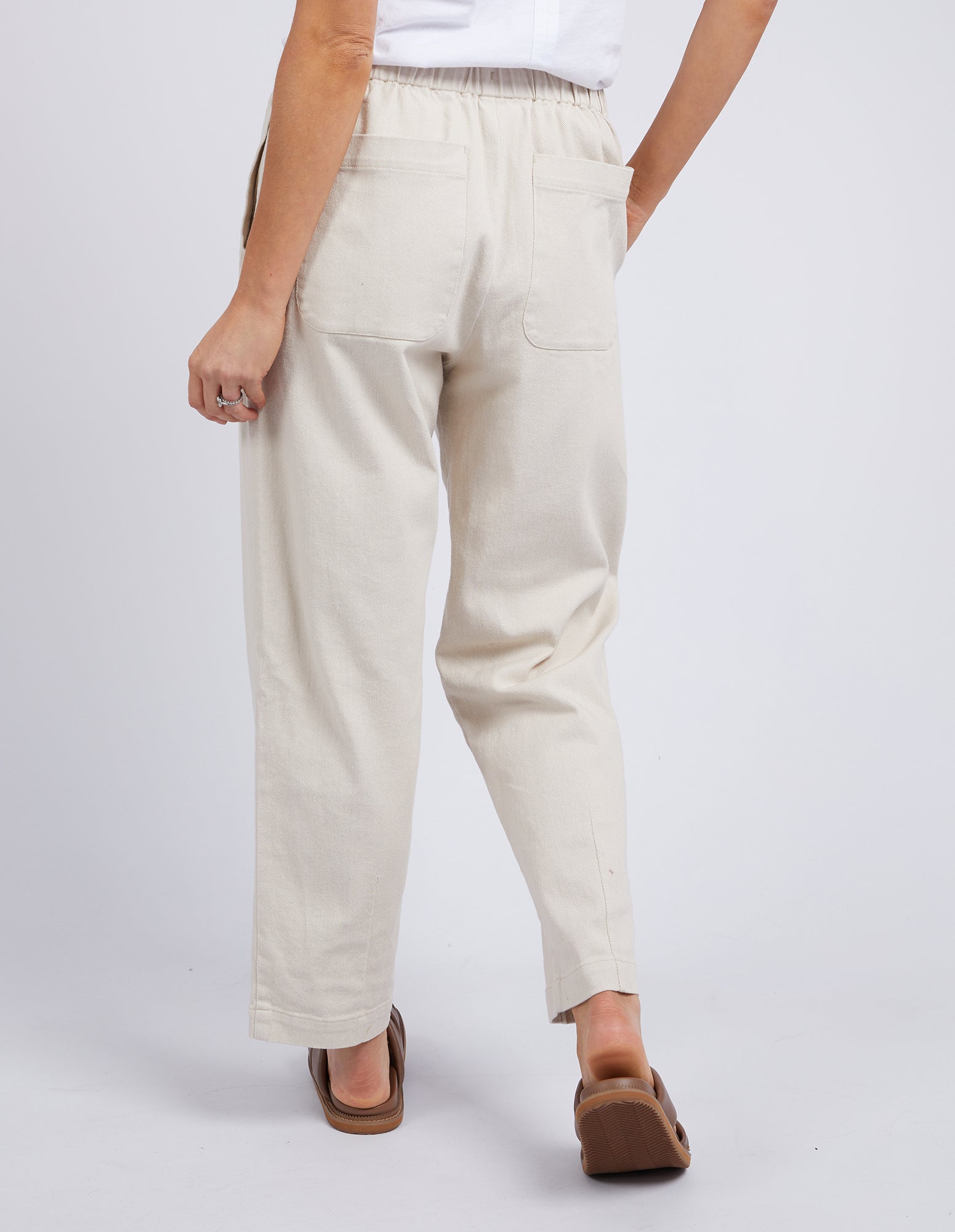 Anni Pant Oatmeal